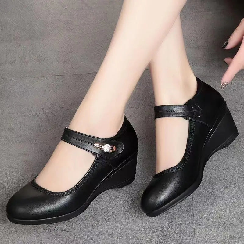 לידיה | נעלי נוחות אלגנטיות עם עקב בינוני