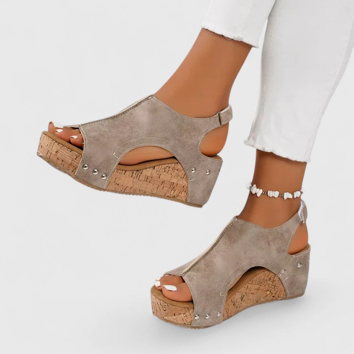 ג'ולינה® | סנדלים אורטופדיים